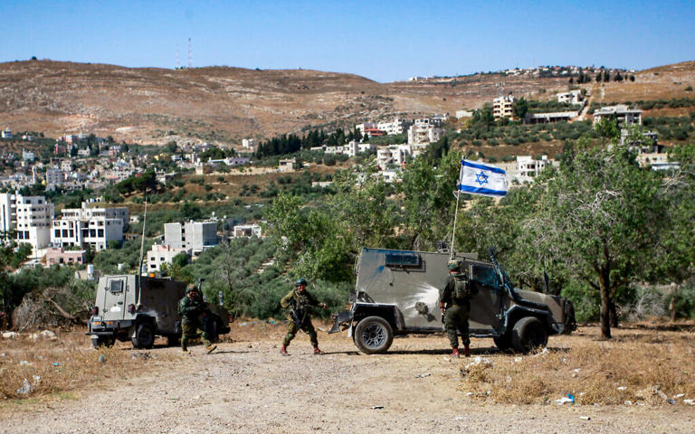 Israel deporting 2 US Jews who entered closed IDF zone to aid ...