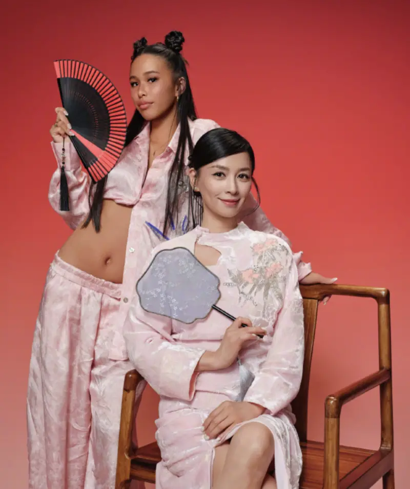 張庭全家福罕見曝光！15歲女兒美貌驚呆眾人
