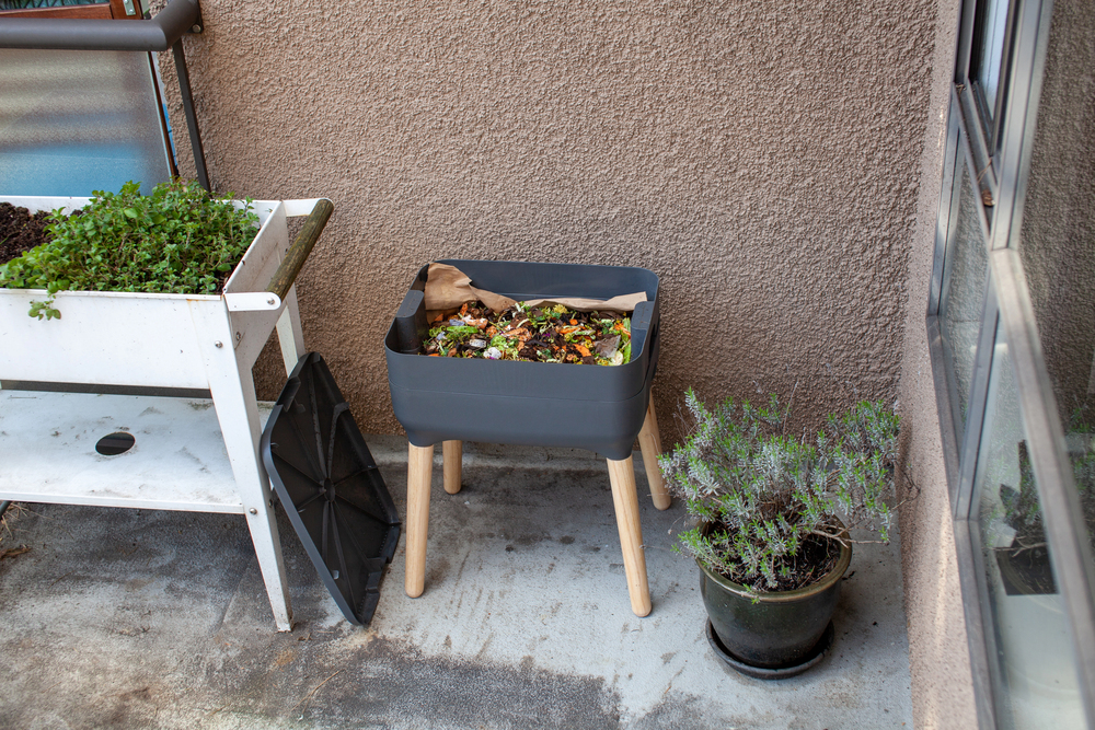 Balcony composting methods that work