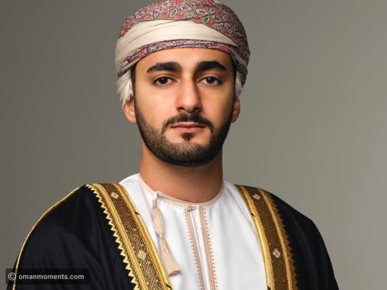 Qizlar porno bilan yuvinadilar