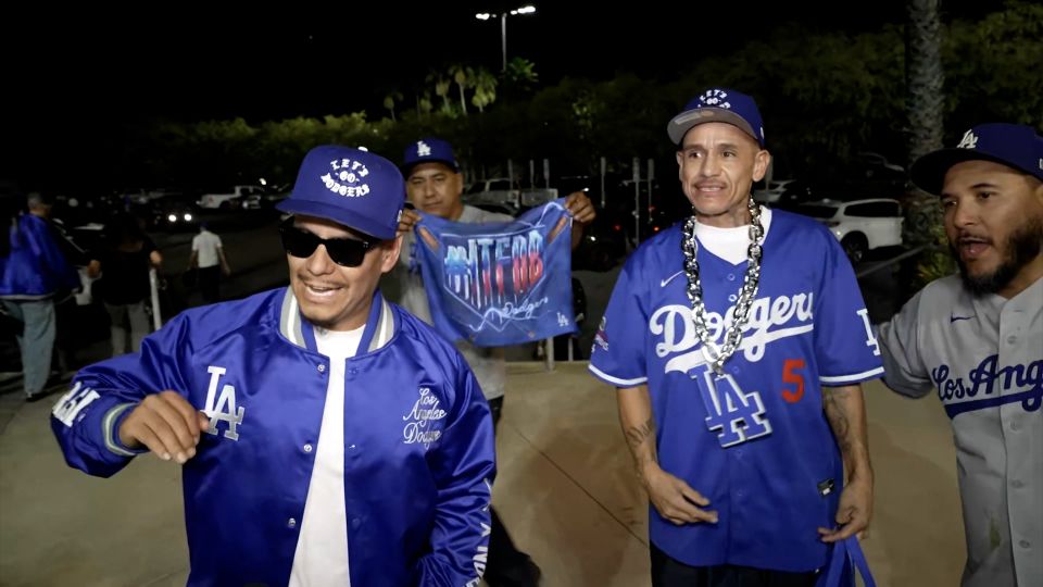 Fans react after Blue Jays beat Dodgers in World Series Game 5