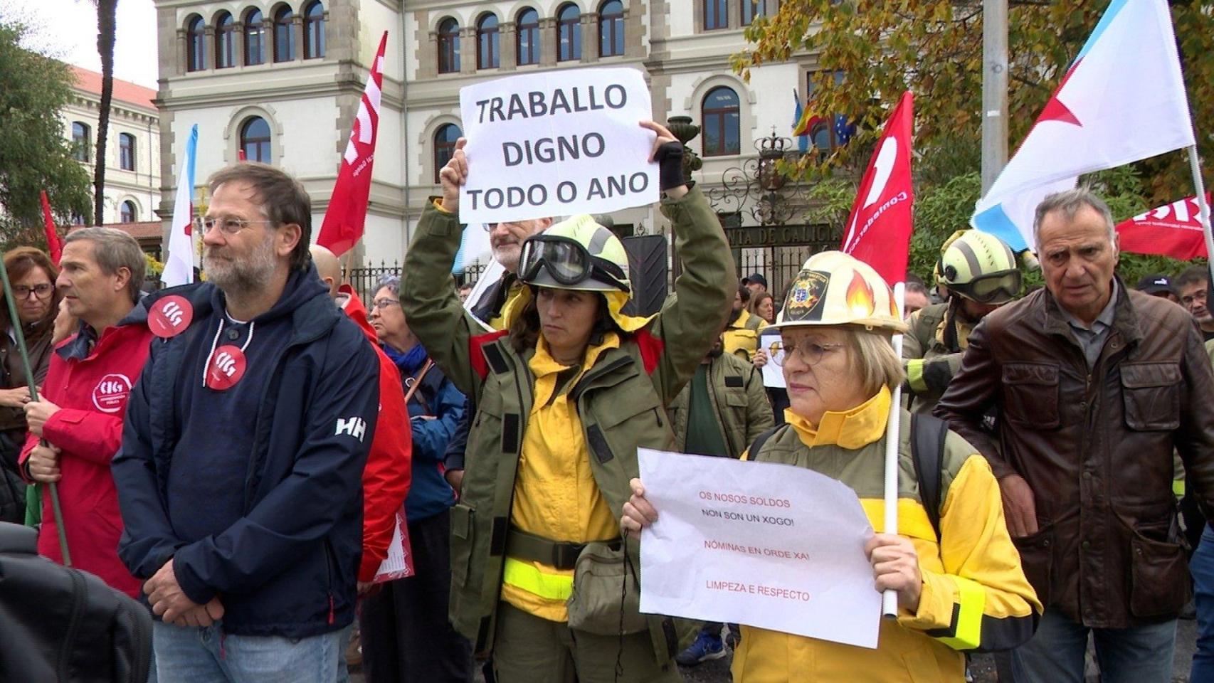 Bomberos forestales reclaman un servicio "digno y con garantías ...