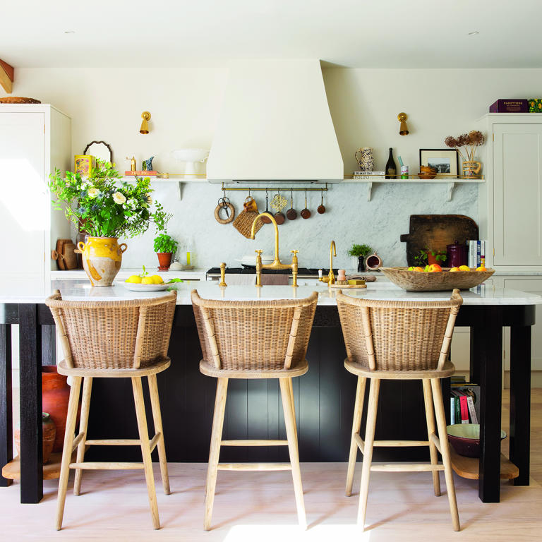 Open plan kitchens aren't always the best layout - these 5 design tips ...