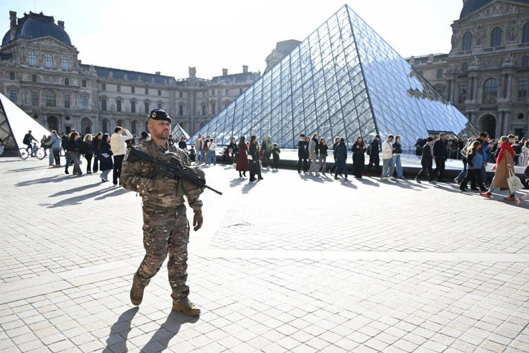Louvre heist latest: Seven suspects arrested, no jewellery recovered
