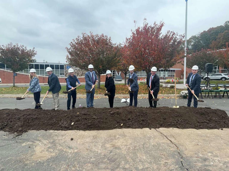 Connecticut launches solar projects at seven technical high schools