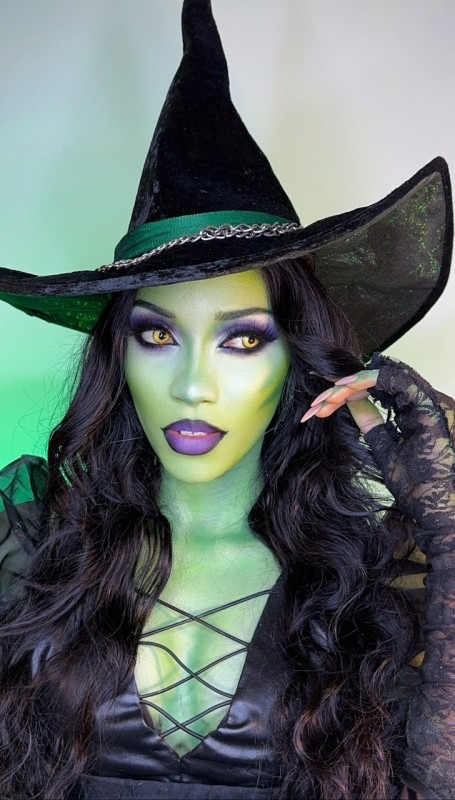 How To Create 10 Spellbinding Witch Makeup Looks, According to Makeup ...