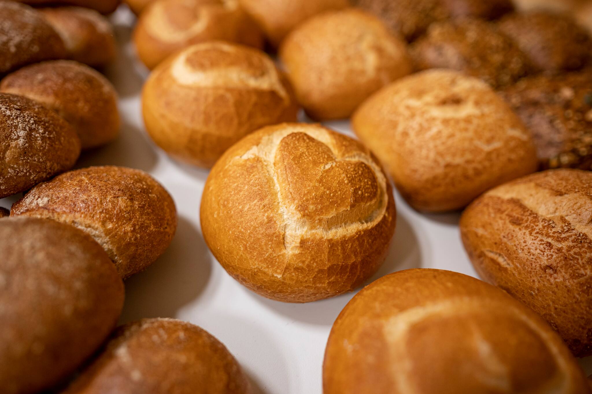 31-oktober-hier-bekommt-ihr-in-schaumburg-am-feiertag-frische-br-tchen