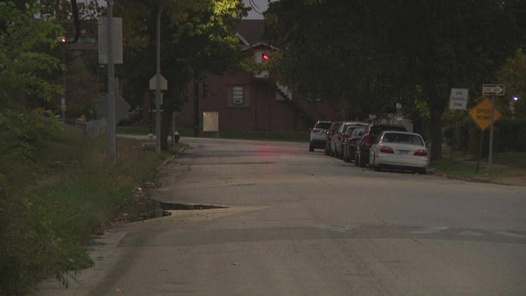 Mom charged with child endangerment after boyfriend accused of sexually ...