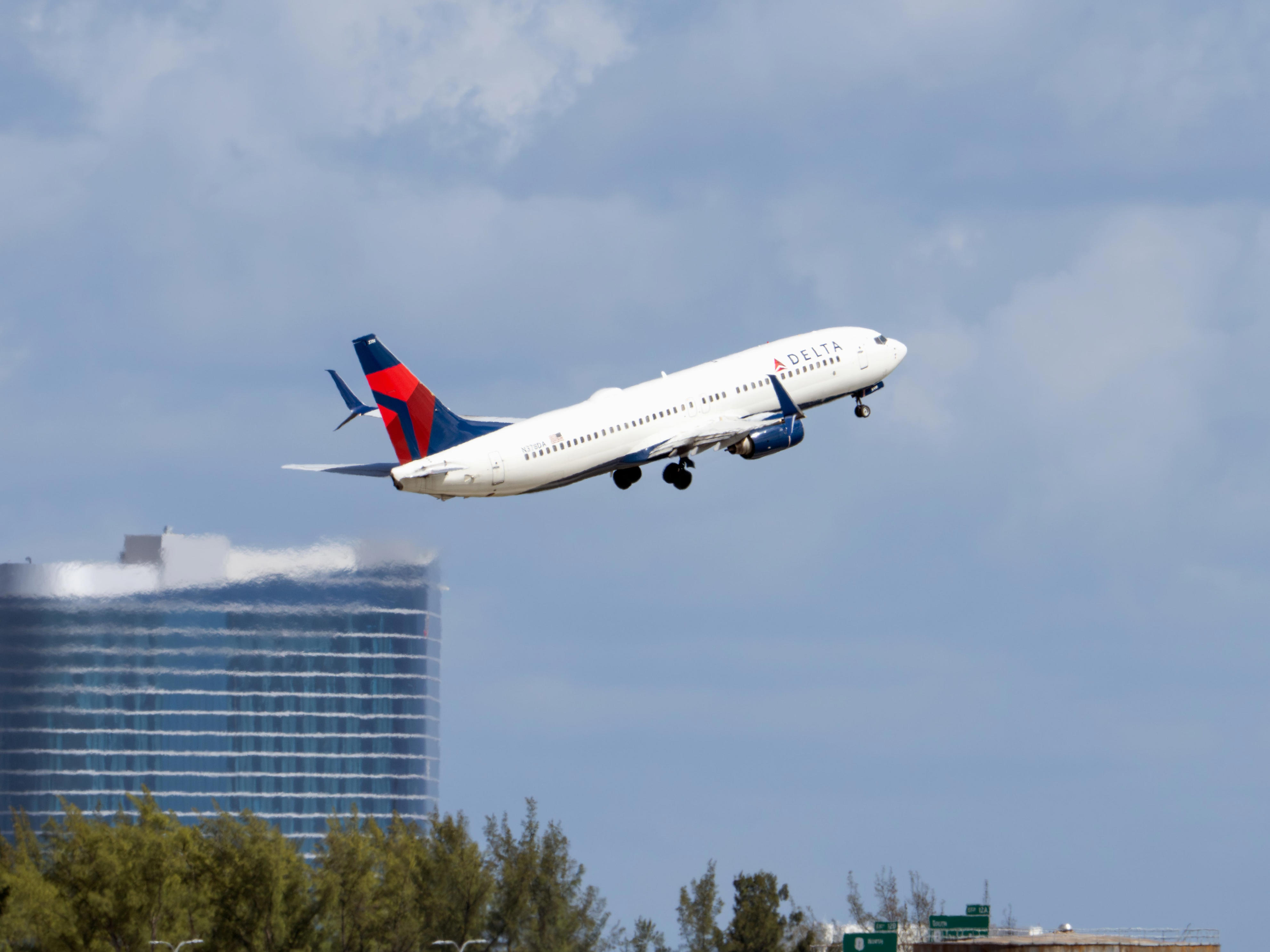 Delta 'implores' Congress to end government shutdown as workers ...
