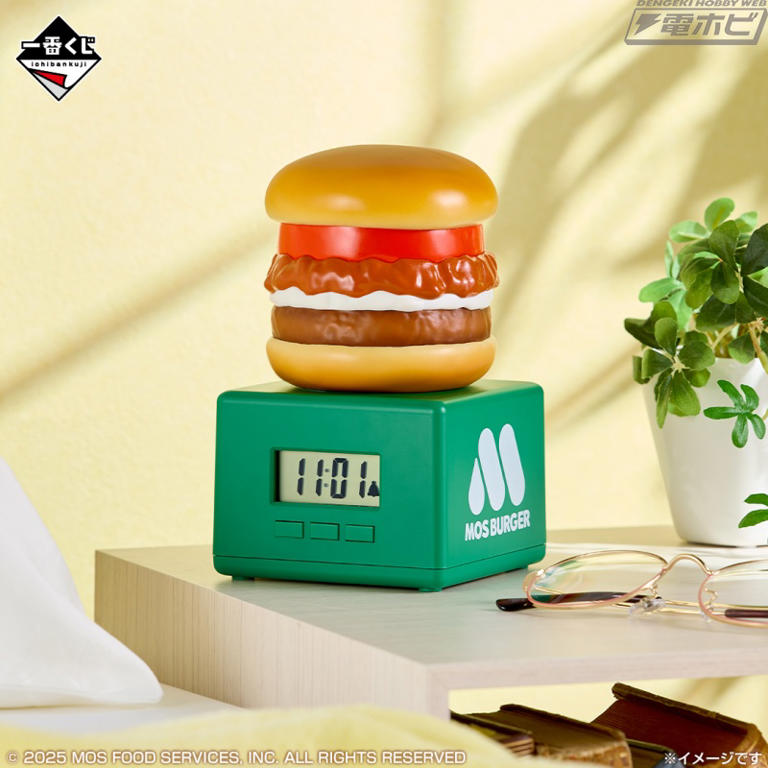 テリヤキバーガーのティッシュケースやモスチキンのクッションなど