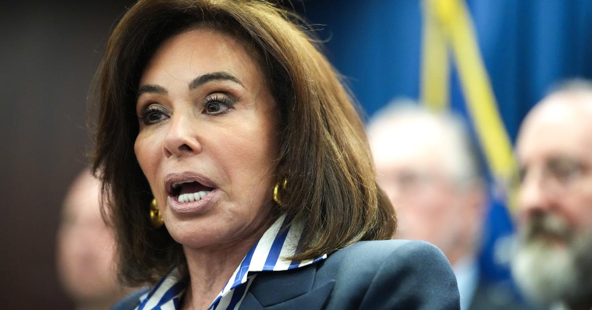 Former congressional staffer arrested for stealing 240 government cellphones: Pirro<br>