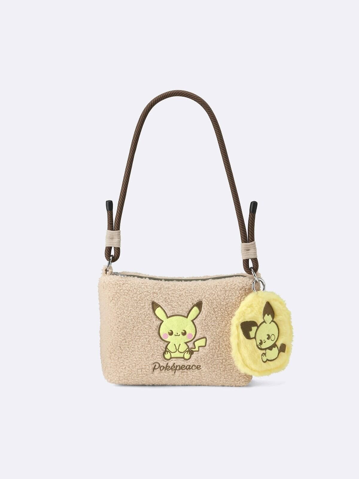 ポケモン　ピカチュウ　GU コラボ　ステッチ　ビッグロゴ　スウェット　トレーナー 画像ギャラリー No.002 | 「ポケピース」とGUのコラボアイテムが11月23日