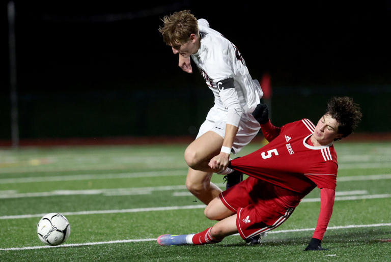 Junior’s 1st hat-trick powers Baldwinsville boys soccer to Class AAA ...