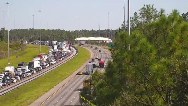 Deadly motorcycle crash closes portion of southbound lanes of I-75 near ...