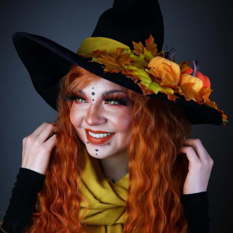 How To Create 10 Spellbinding Witch Makeup Looks, According to Makeup ...