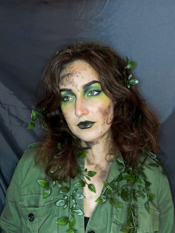 How To Create 10 Spellbinding Witch Makeup Looks, According to Makeup ...