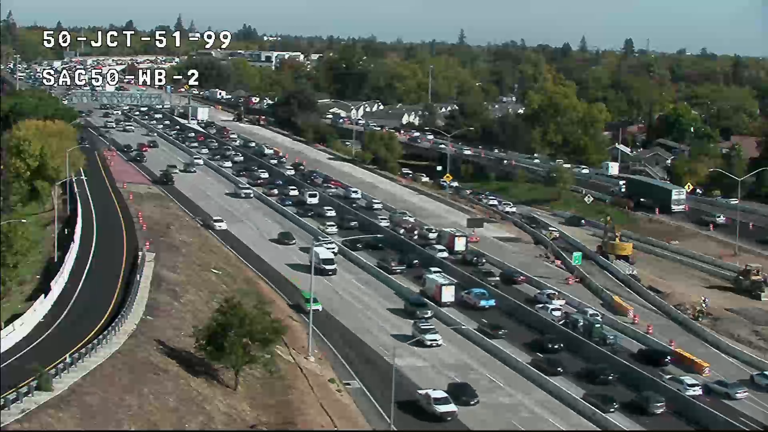 Big rig fire snarls traffic on Highway 50 in Sacramento