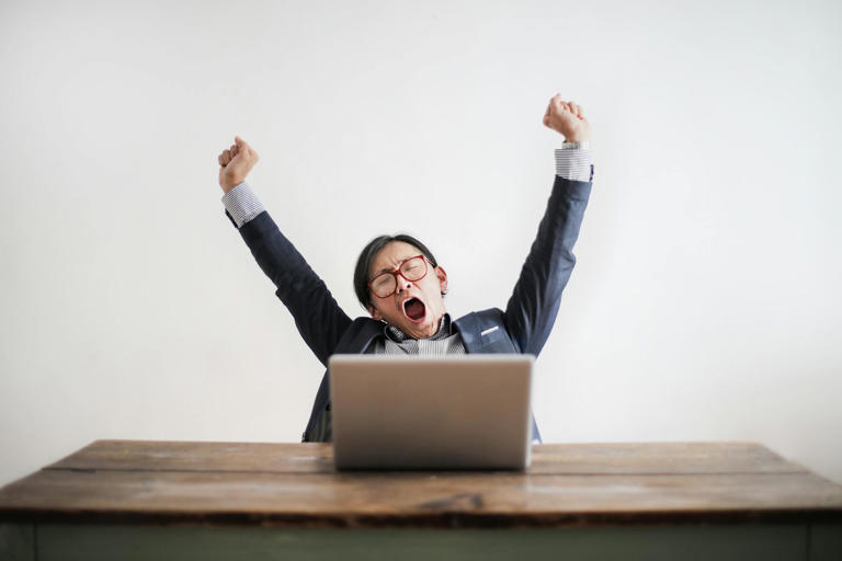 7 Pros Of Remote Work And 7 Cons Nobody Thinks About