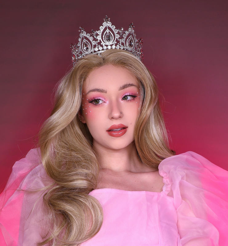 How To Create 10 Spellbinding Witch Makeup Looks, According to Makeup ...
