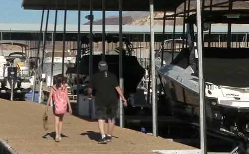 Lake Mead remains open with free entry during federal shutdown