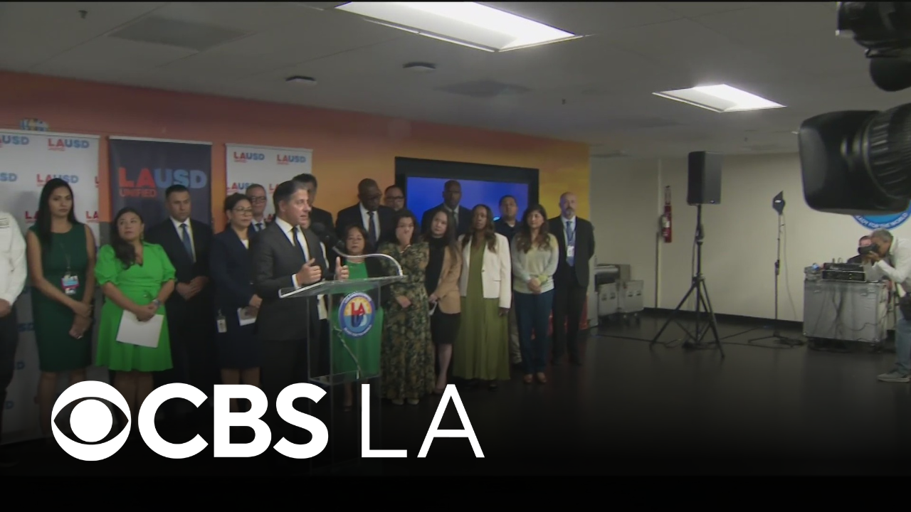 LAUSD to help offer students dinner as food stamp funding expires