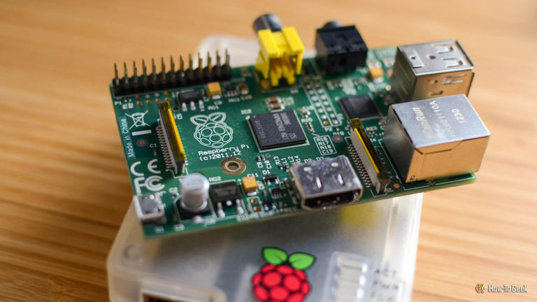 These 3 Raspberry Pi projects solve real problems—and one brings back ...