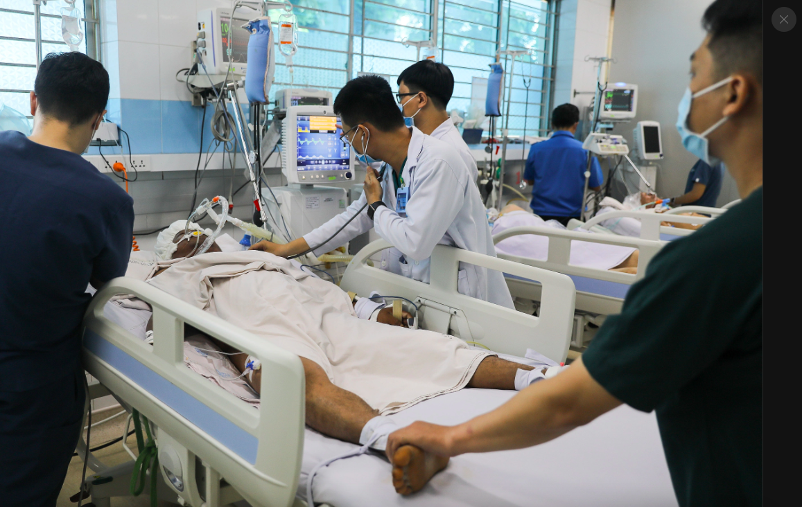 Bộ Y tế cảnh báo nguy cơ 'dịch chồng dịch' cuối năm