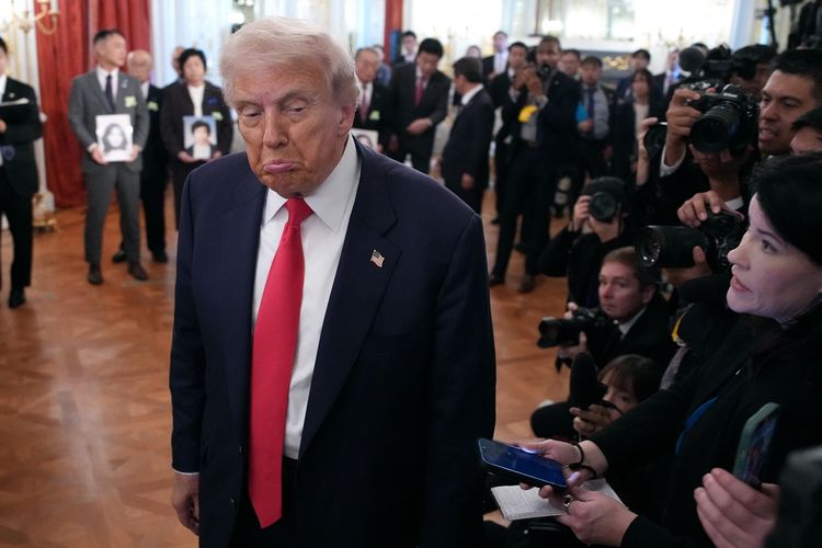 Bukan Damai, Trump Manfaatkan Pesan Natal untuk Serang Demokrat