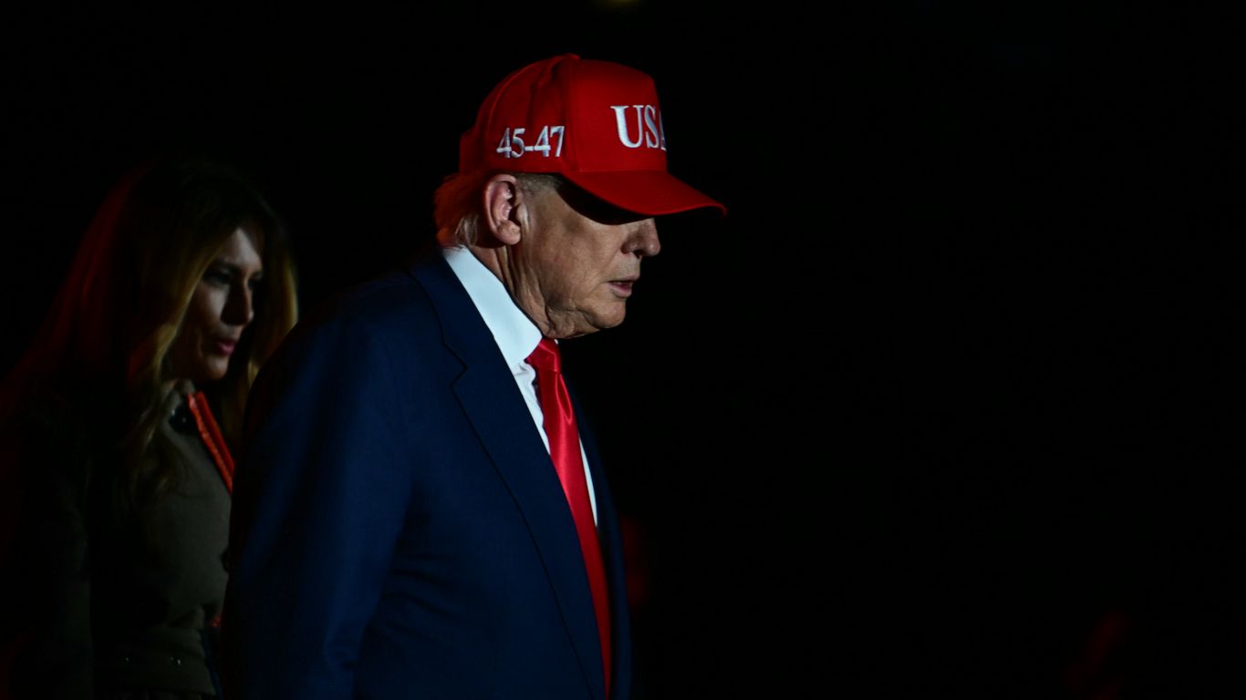 Trump tells Senate Republicans to use "nuclear option" to end shutdown