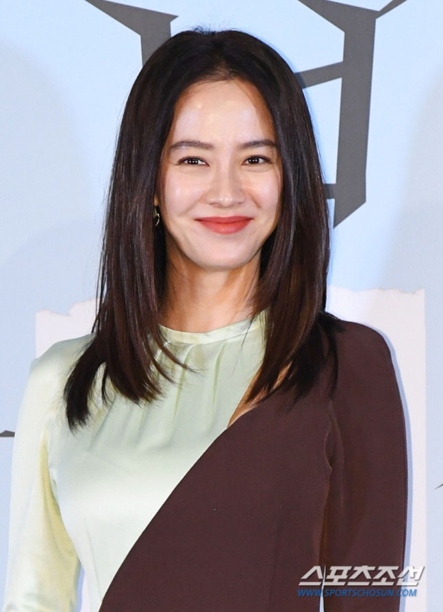 Song Ji-hyo's underwear business, which used to sell one a day, is ...