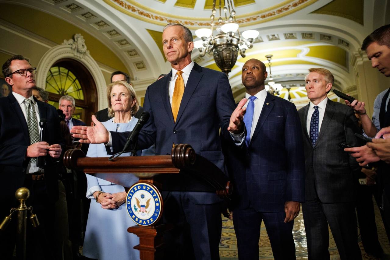 Trump Urges Republicans to End the Filibuster to Reopen Government