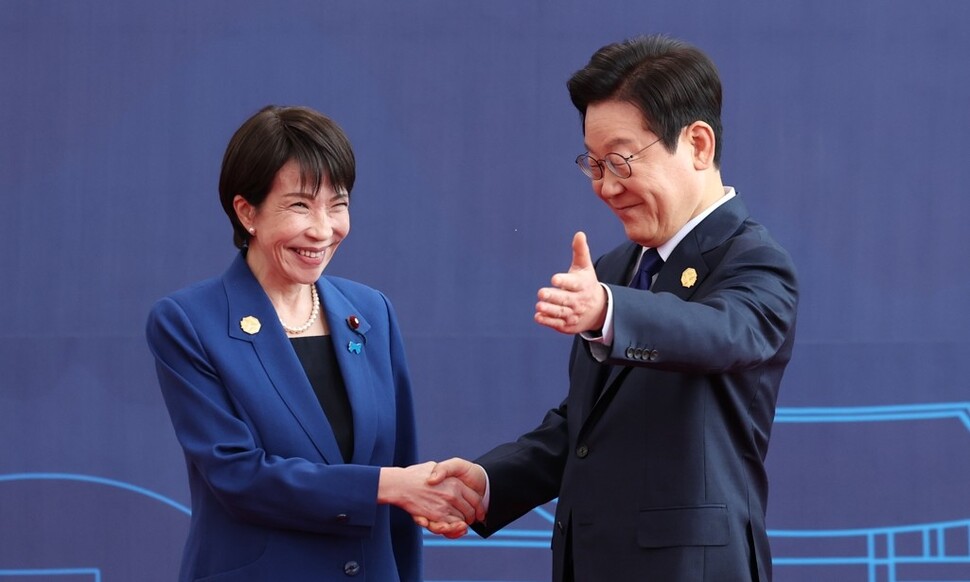 이 대통령 “다카이치 총리는 제 꿈 모두 이룬 분”…양국 정상 ‘무난한 첫 만남’