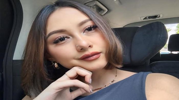 Bebby Prisillia Rayakan Natal Sendiri, Onadio Leonardo Jalani Rehabilitasi