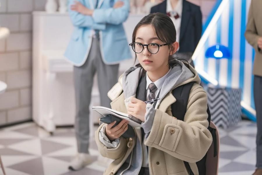 5 Bukti Kehidupan Rumit Song U Yeon di Drakor Spirit Fingers