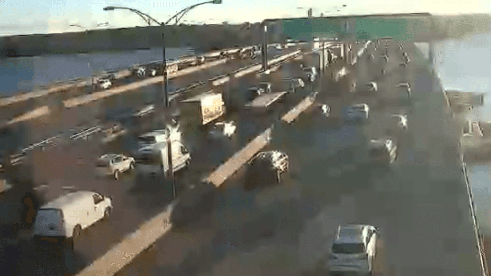 Crash on I-495 in Maryland leaves 1 dead, 2 seriously injured