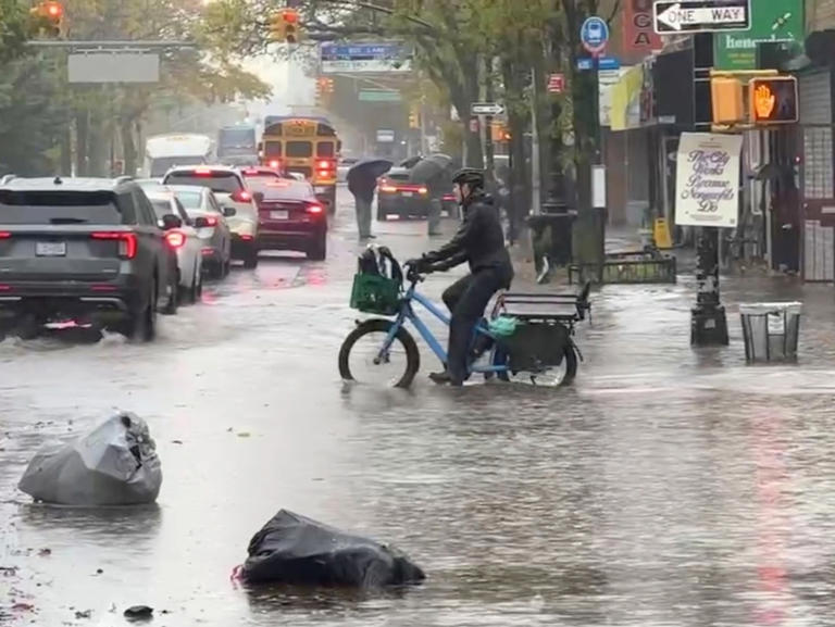 2 dead after heavy rain brings intense flooding to New York City