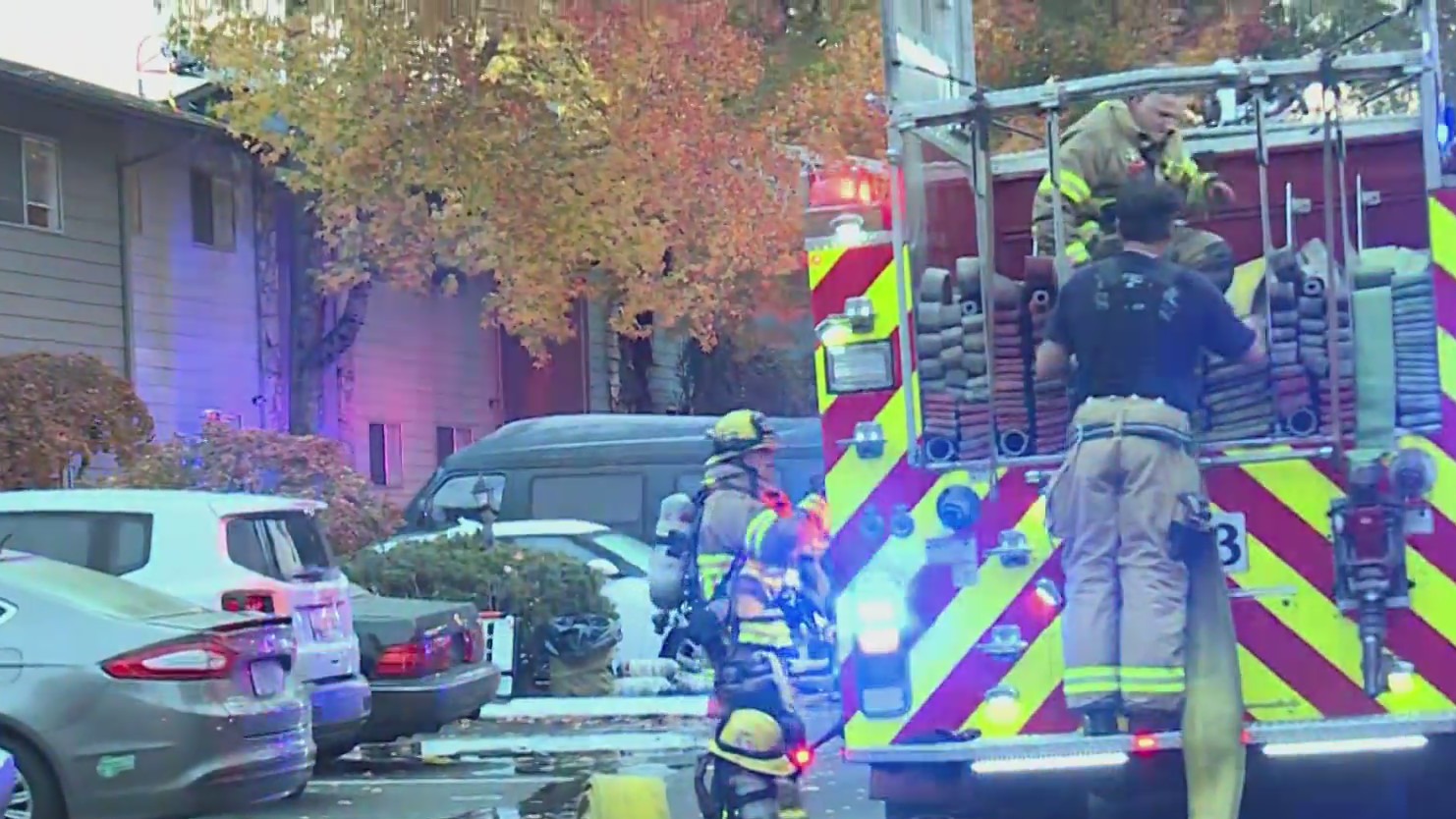 Crews battle two-alarm fire at Beaverton apartment complex