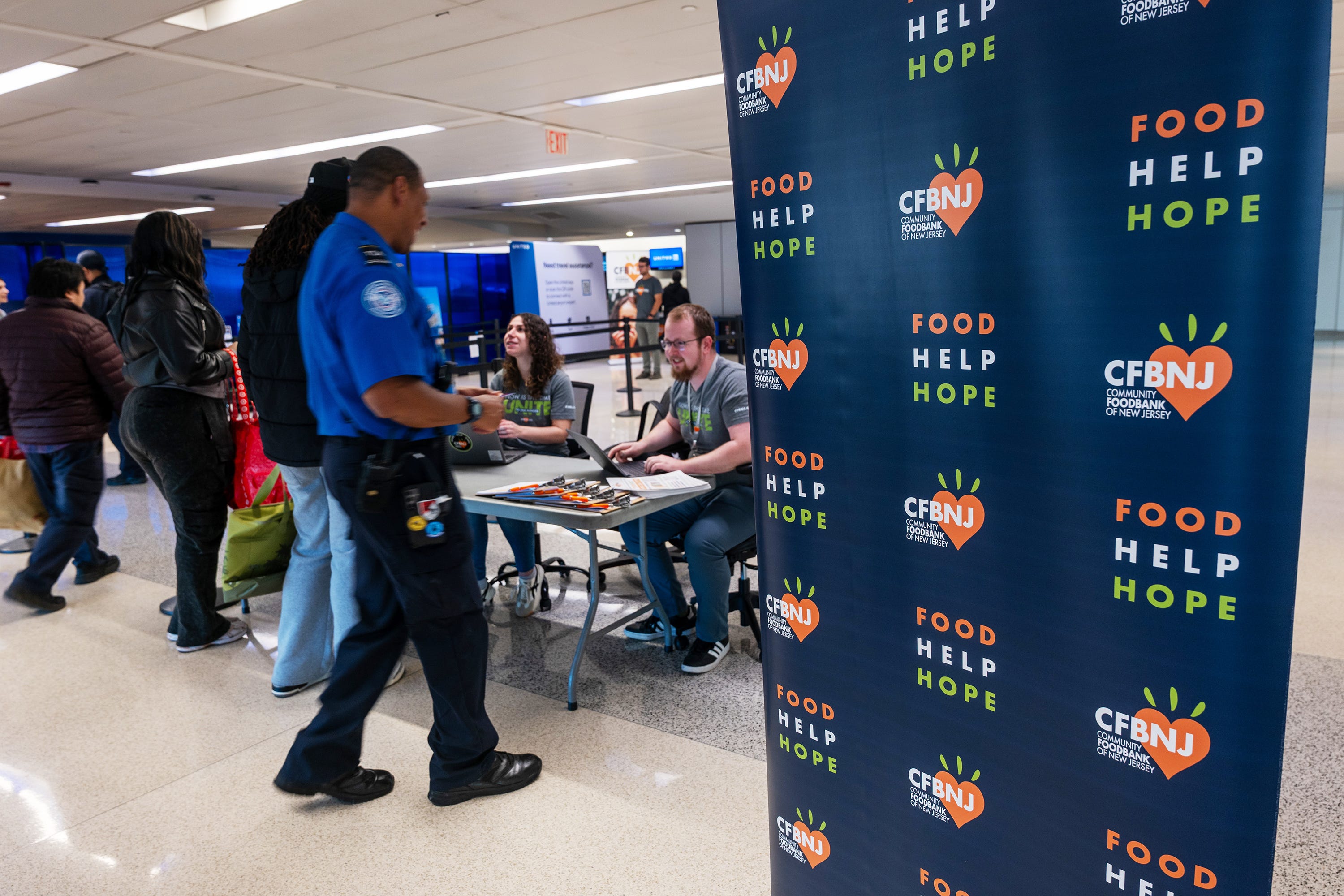 Food banks prepare for SNAP food assistance freeze amid the government ...