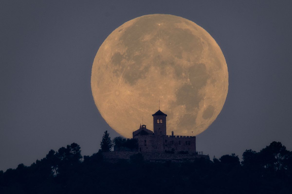 Large, Bright, And Gold: Get Ready For The Biggest Supermoon Of The Year