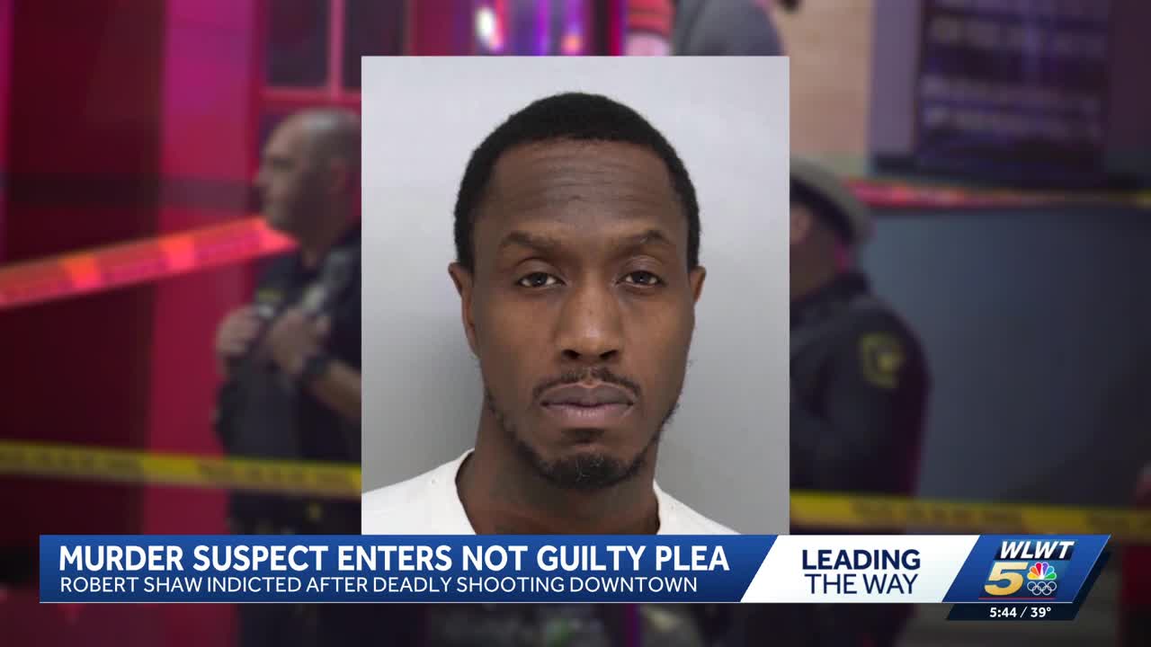 Man charged in fatal downtown Cincinnati shooting enters not guilty plea