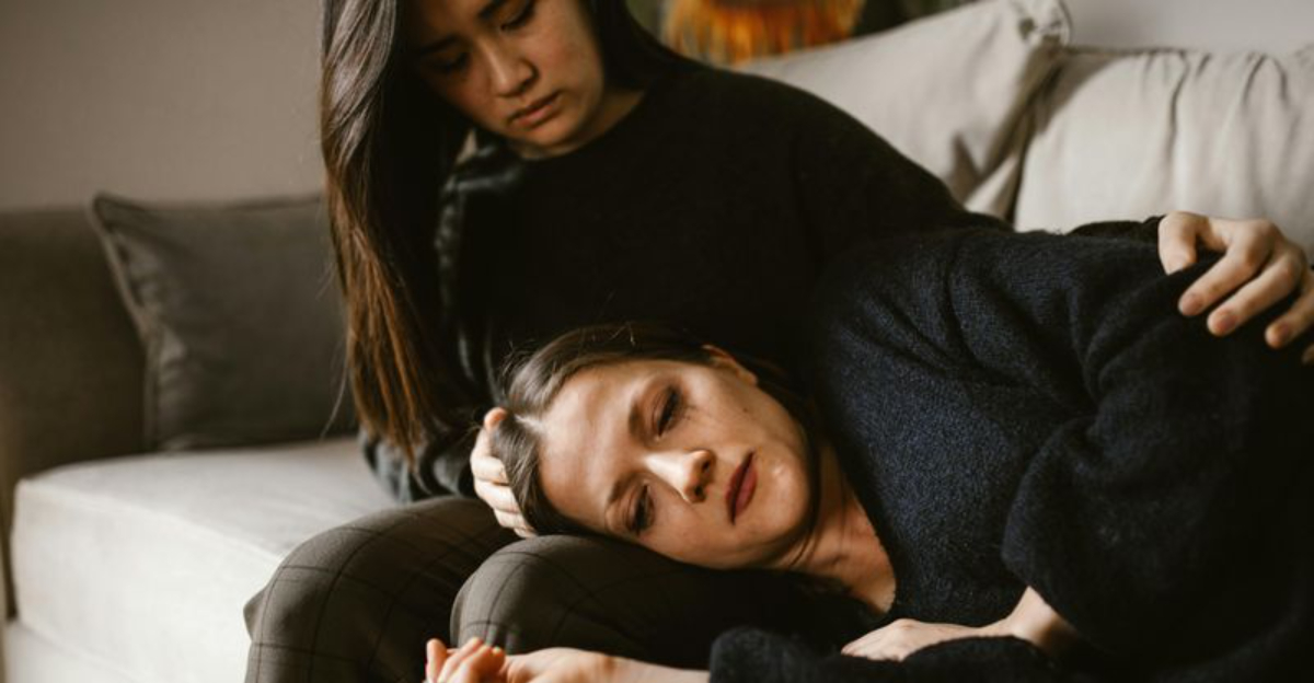 7 Signs You're the ‘Emotionally Strong' Friend Everyone Relies On