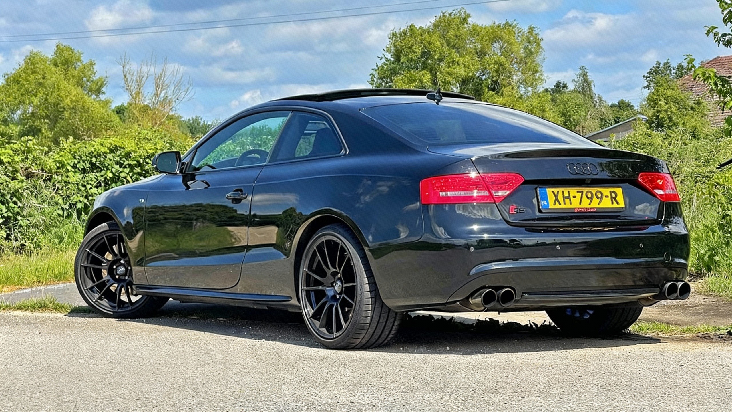 V8 Power on the Autobahn – Audi S5 Review