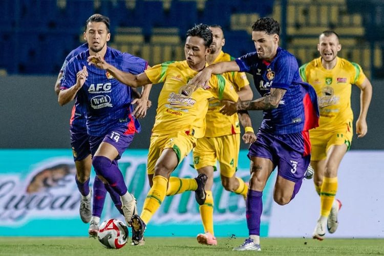 Skor 1-1 Tutup Derbi Jawa Timur: Drama Kartu Merah di Gelora Joko Samudro