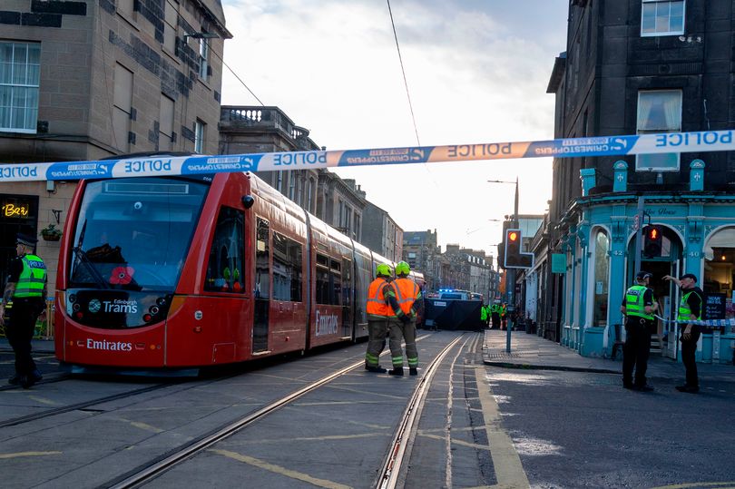 Edinburgh street locked down by police amid ongoing incident