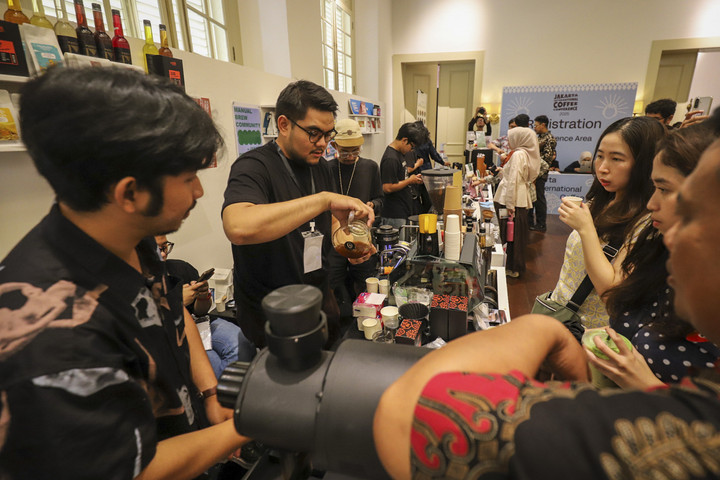 Foto: Antusiasme Penggemar Kopi di Jakarta International Coffee Conference 2025