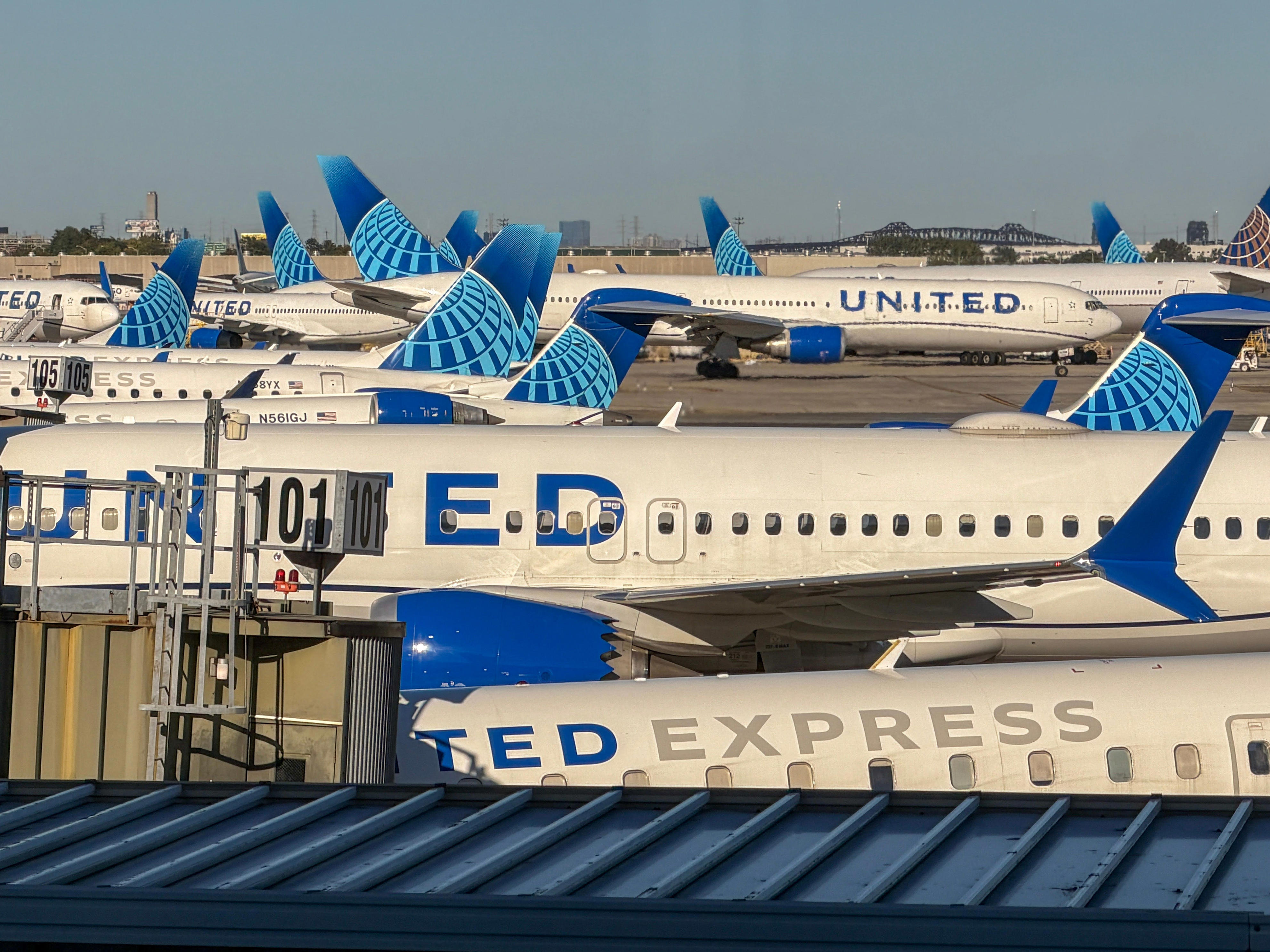 Flight delays build at Newark as government shutdown snarls air traffic