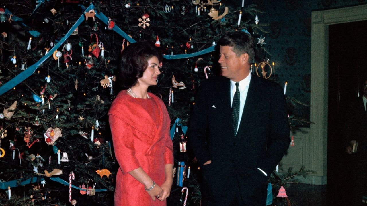 Inside the Most Iconic Christmas Trees, from Presidential Halls to ...