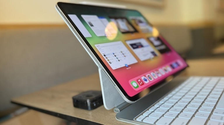 M4 iPad Pro in Magic Keyboard case on table