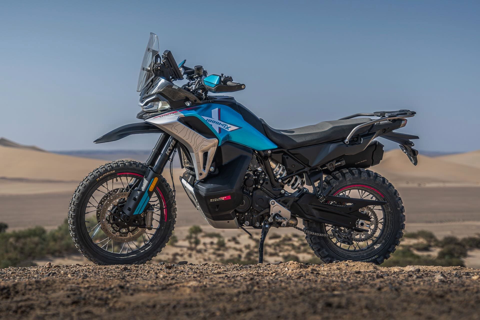 CFMoto 1000MT-X: debutta a EICMA 2025 la nuova maxi adventure