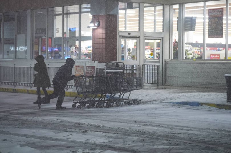 New York Thanksgiving weekend weather and first snow forecast